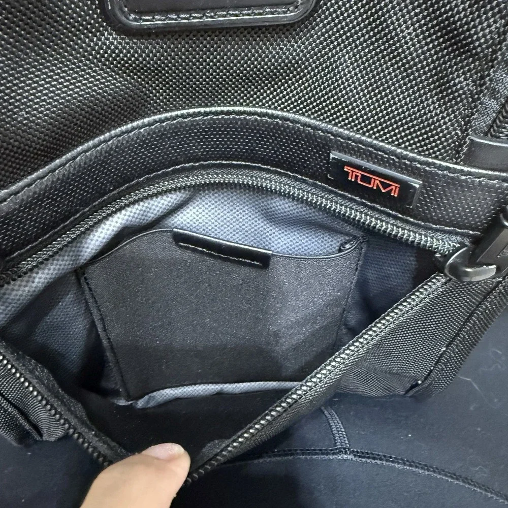 Tumi Alpha‎ 3 Pocket Bag Small Black Ballistic Nylon Crossbody 117345-1041